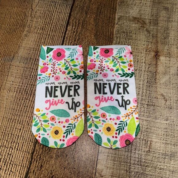 Sublime Designs Adults Fun Printed No Show Socks Never Give Up One Size - Picture 1 of 4